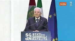 Mattarella: "Giovani in ritardo nel costruire famiglia, colpa della precarietà"