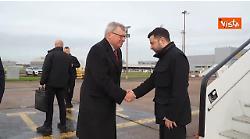 Volodymyr Zelensky atterra in Inghilterra per l'incontro con Starmer