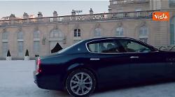 La premier Giorgia Meloni arriva all'incontro dei volenterosi a Parigi