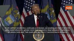 Trump: Ai patrioti iraniani dico di continuare a protestare, i soccorsi stanno arrivando
