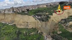 La frana di Niscemi vista dall'alto, il sopralluogo aereo dei vigili del fuoco