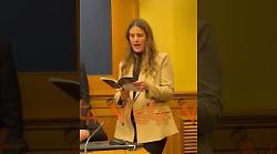 Deputati opposizione leggono costituzione in sala stampa alla Camera contro conferenza remigrazione