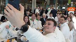 Milano-Cortina 2026, Mattarella a pranzo al villaggio Olimpico con le atlete e gli atleti azzurri