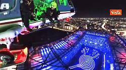 Cerimonia d'apertura Milano Cortina, la visuale dall'alto dall'elicottero della Polizia di Stato