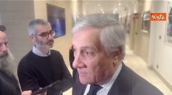 Tajani sui rimpatri da Dubai: "Bisogna evitare di prenotare il pullman e non presentarsi"
