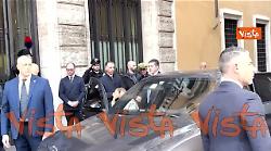 L'arrivo di Giorgia Meloni al Senato per le comunicazioni sulla crisi in Medio Oriente