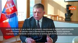 Il premier slovacco Fico a Bruxelles: No progressi su petrolio, Zelensky vuole rovesciare Orban