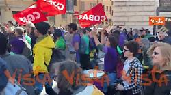 Tamburi e balli al corteo nazionale No Kings a Roma