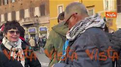 Striscione 'Gaza we are coming' alla Manifestazione No Kings a Roma