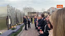 Il ministro Tajani partecipa alla cerimonia delle candele a Kiev per commemorazione strage di Bucha