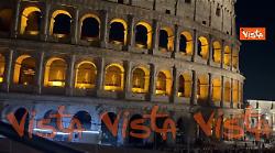 Via Crucis, 30mila fedeli al Colosseo