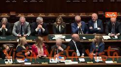 Meloni scuote la testa durante intervento di Schlein alla Camera: &Egrave; tutto falso