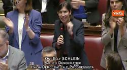 Schlein alla Camera difende Meloni da Trump: Nessuno attacchi Governo italiano, noi per la pace