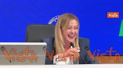 Meloni scherza coi giornalisti: Ero preoccupata che ancora non avevate nominato Trump