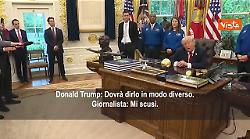 Trump prende in giro il direttore della Nasa per le grandi orecchie: Ha un super udito, sapete?