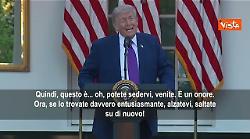 Trump in allerta per un rumore durante il suo discorso alla Casa Bianca: Pensavo fosse un drone