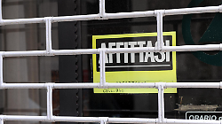 Quando si abbassa l&rsquo;ultima serranda