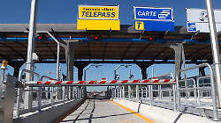 Lavori notturni lungo la A1