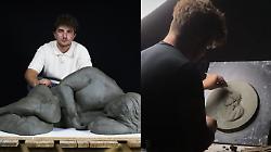 Dall'Umbria alla Francia, il giovane scultore eugubino conquista Parigi. Ora la sua opera in piazza a Perugia