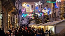 &Egrave; partita la corsa allo shopping: gli umbri spenderanno 400 milioni per il Natale