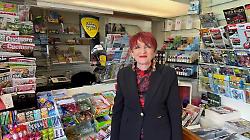 L'edicola di Patrizia riparte dopo il trasloco: "Un futuro &egrave; possibile"