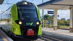 Oltre 62 mila pellegrini sul regionale di Trenitalia per Assisi: boom di viaggi per l'ostensione di San Francesco