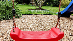 Spacciava cocaina in un parco frequentato da bambini: con s&eacute; aveva pi&ugrave; di 3.500 euro in contanti. Arrestato