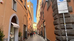 Perdita di residenti e negozi chiusi: "Un piano per salvare il centro"