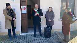 "Nessuna donna si senta sola". Inaugurato il nuovo sportello antiviolenza nella ex farmacia di Cerqueto