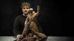 Dalla bottega di un giovane scultore eugubino nasce &ldquo;Franciscus&rdquo;, l&rsquo;opera dedicata a San Francesco nell&rsquo;anno dell&rsquo;ottocentenario