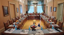 Deruta si trasforma in una galleria a cielo aperto: aprono sei mostre d'arte ceramica