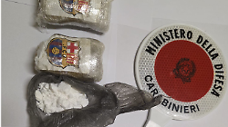 Girava in auto con 10 mila euro di stupefacenti: arrestato 23enne