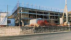 Nuova scuola di Fornole in ritardo: impossibile finirla entro i termini del Pnrr. Il sindaco: "Unica salvezza la proroga"