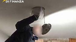 Tre anni per 17 chili di coca: il capo della banda di Foligno arrestato ed espulso