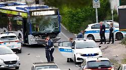 Motorino contro bus in via Piccolpasso: ma il conducente scappa