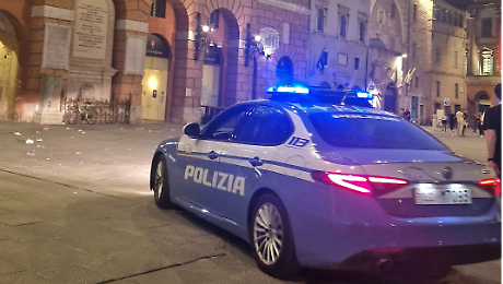 Gravissimo dopo la caduta dal tettuccio della minicar in corsa: denunciato l'amico 17enne alla guida