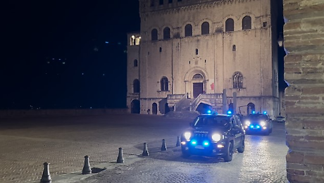 Si nascondono tra la folla e rubano collane d'oro durante il Wonderlast Festival: denunciati tre uomini