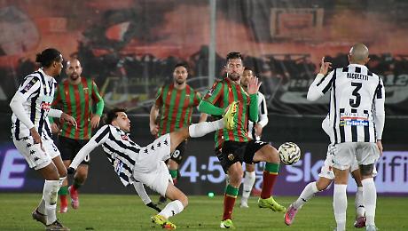 La Ternana perde ad Ascoli per un gol prima annullato e poi convalidato (1-0)
