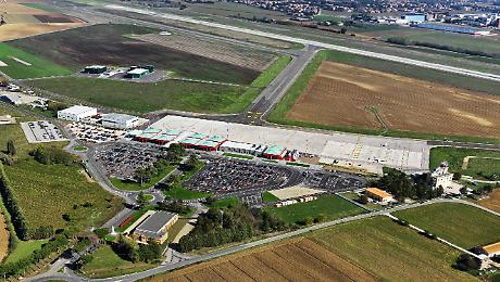 Aeroporto di Perugia, servono 30 giorni per il nuovo cda: spunta anche il volo per Roma