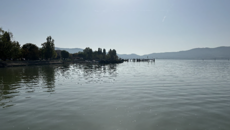Il Trasimeno recupera 20 centimetri in un mese grazie alle piogge: il livello &egrave; -150 centimetri. Ma per l'acqua da Montedoglio c'&egrave; ancora da aspettare