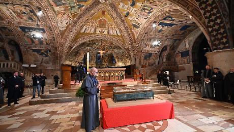 Francesco vive e la volta di Giotto ne avvolge le spoglie: il racconto del nostro tour in anteprima | FOTO E VIDEO