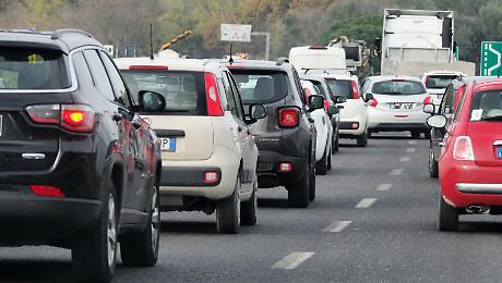 Doppio tamponamento sulla E45 a Montebello: ci sono feriti. Chiuso tratto della superstrada