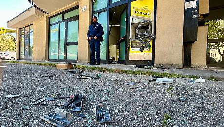 Colpo grosso al Postamat di Ponte Valleceppi: i ladri scappano con 190 mila euro
