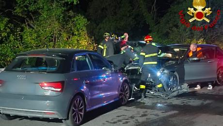 Terni, incidente sulla Ss79 Terni-Rieti: quattro feriti nel frontale tra due auto