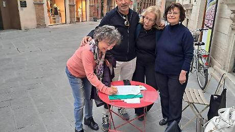Foligno, opposizioni in campo per i nidi: &egrave; iniziata la raccolta firme