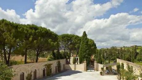 Montefalco, il vino incontra l&rsquo;arte dei sensi: torna il Nose Art Festival di Scacciadiavoli tra performance olfattive e memoria