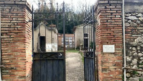 Il consigliere comunale Bruschini: &ldquo;Tutto esaurito al cimitero Schifanoia senza loculi&rdquo;