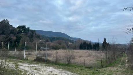 Sosta, si valuta il campo Sant&rsquo;Alfio: l'area sportiva di propriet&agrave; della Curia potrebbe essere trasformata in parcheggio