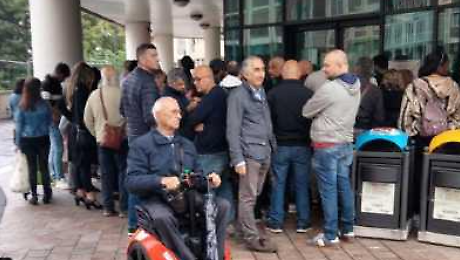 Lunghe file per richiedere la la Carta d&rsquo;Identit&agrave; Elettronica, Bandecchi: "Valuter&ograve; con i sindacati pi&ugrave; turni giornalieri"