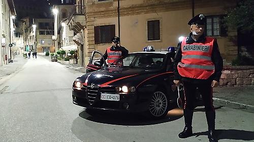 Gubbio, tentano di violentarla nel parcheggio. Ragazza salvata dai passanti